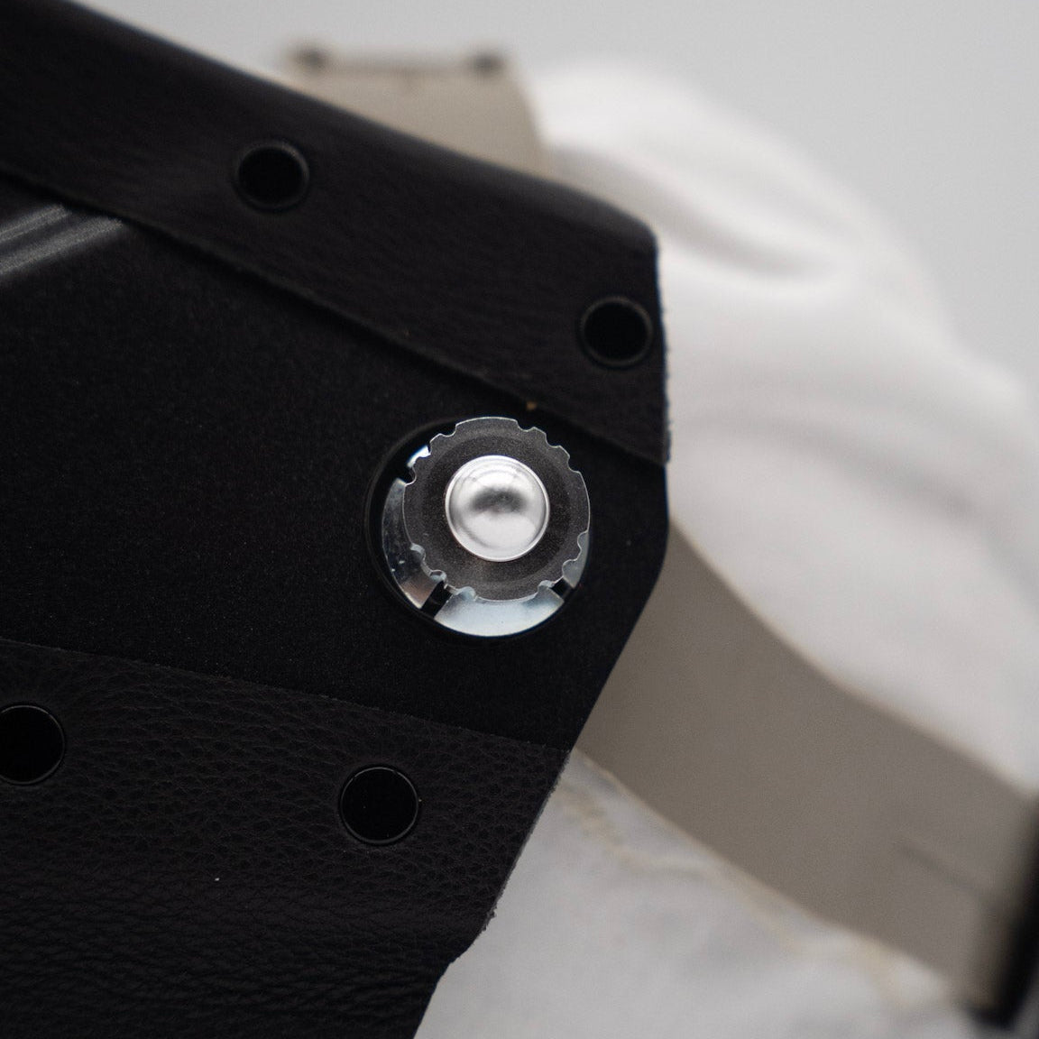 Phanthom Pro - Grey on Black Leather