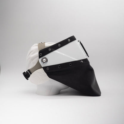 Phanthom Pro - White On Black Leather