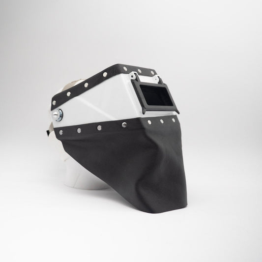 Phanthom Pro - White On Black Leather