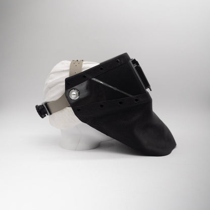 Phanthom Pro - Grey on Black Leather